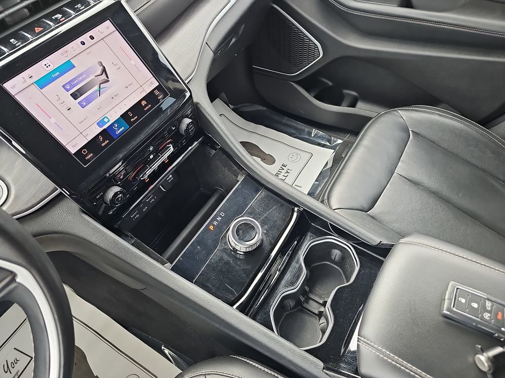 Used 2022 Jeep Grand Cherokee L Limited image 29