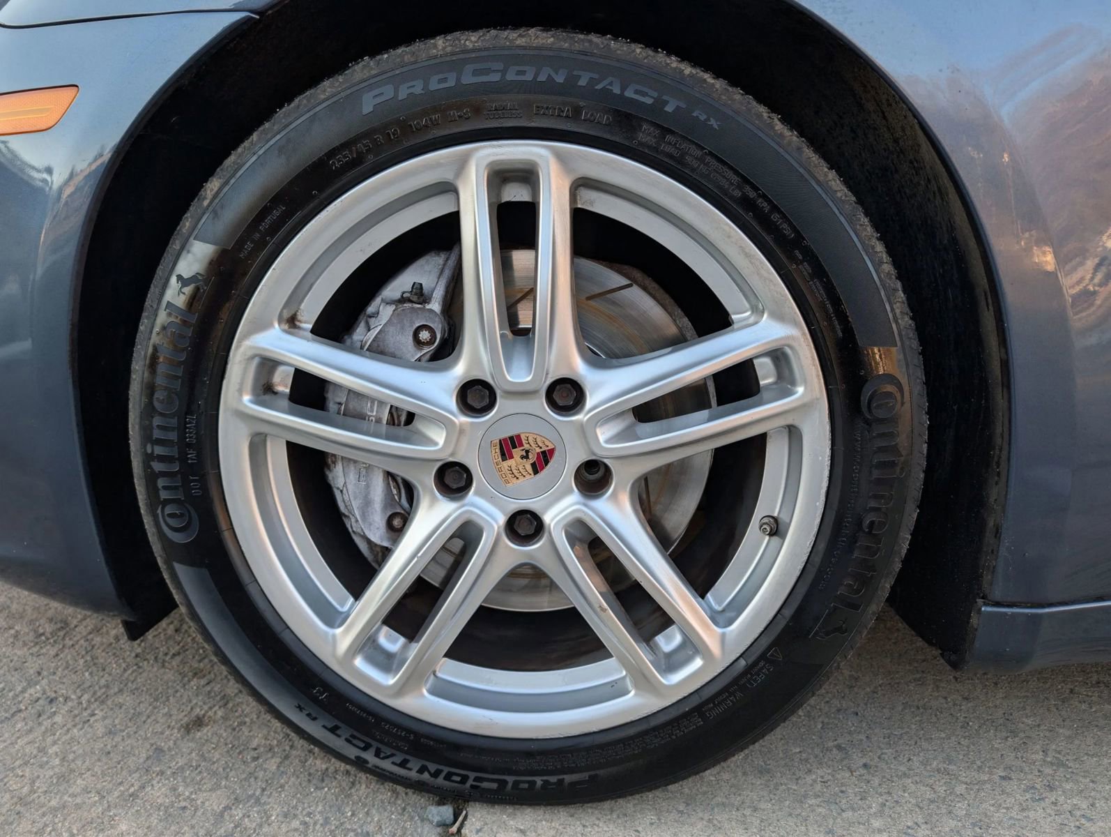 Used 2014 Porsche Panamera 4 image 28