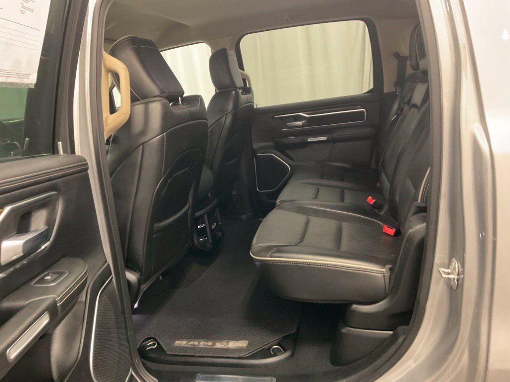 Used 2019 RAM 1500 Laramie AWD/4WD image 34