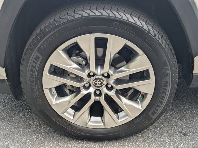 Used 2025 Toyota RAV4 XLE Premium w/ Weather Package FWD image 11