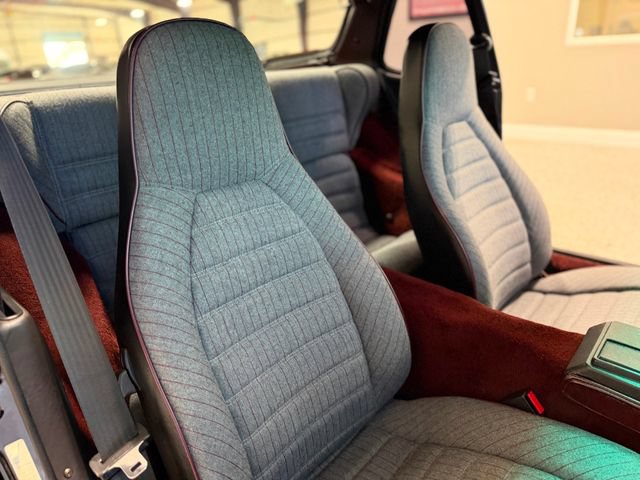 Used 1988 Porsche 924 S RWD image 27