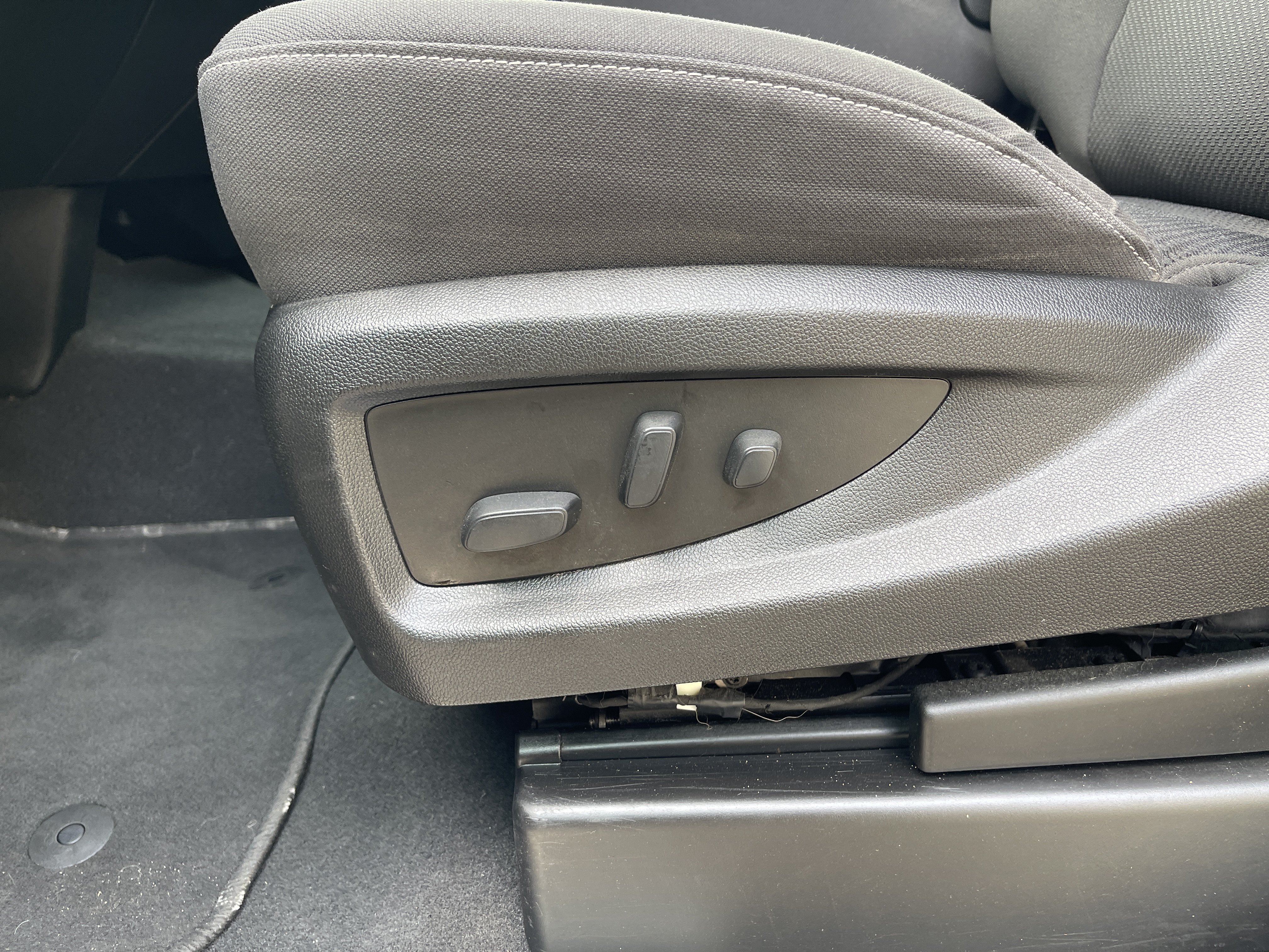 Used 2019 Chevrolet Silverado 1500 LT w/ All Star Edition AWD/4WD image 13