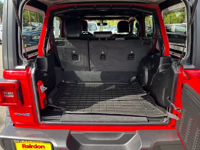 Used 2022 Jeep Wrangler Unlimited Rubicon 4xe AWD/4WD image 12