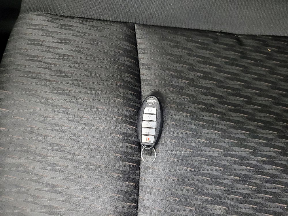 Used 2018 Nissan Rogue SV w/ Premium Package image 32