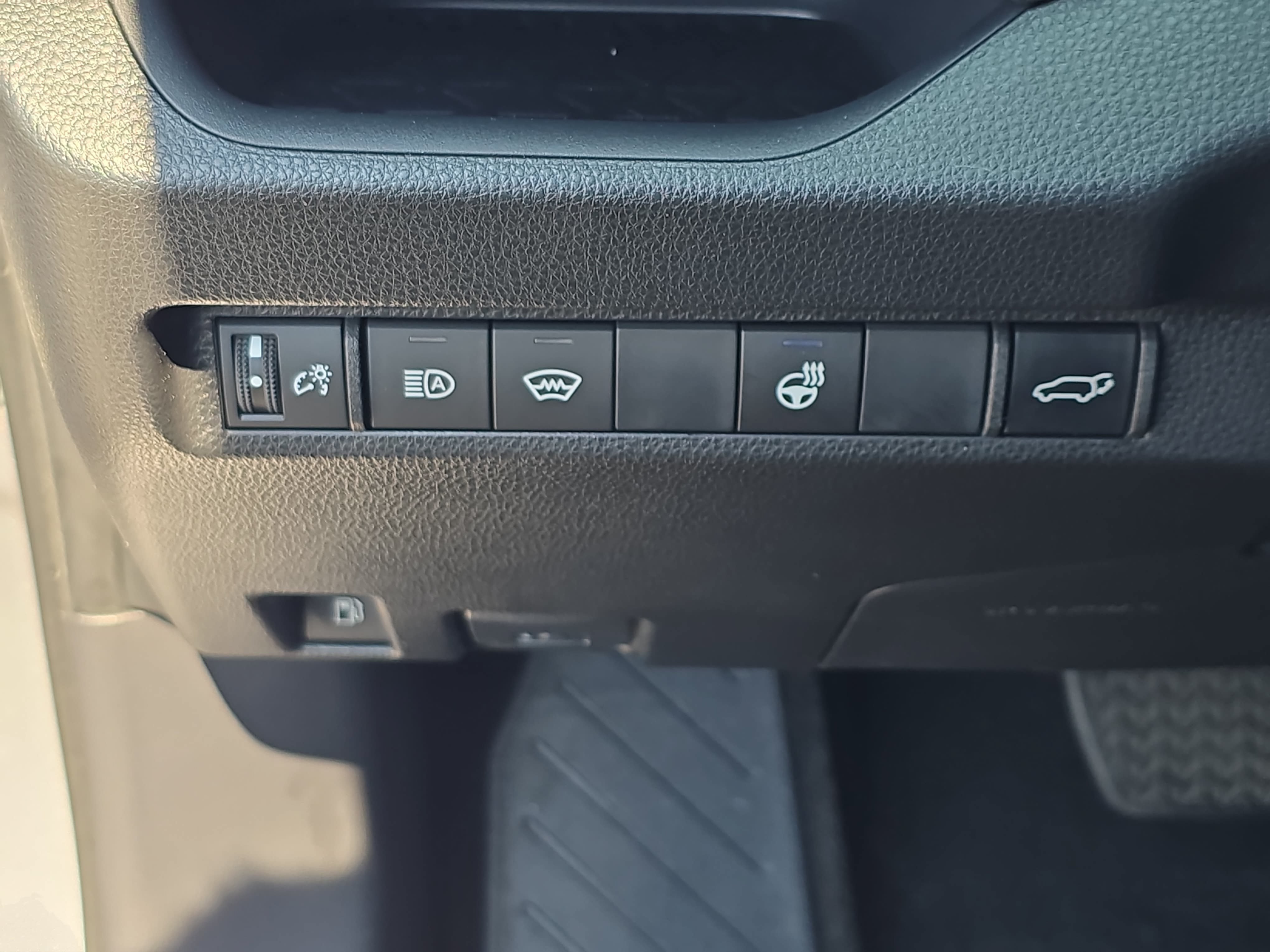 Used 2024 Toyota RAV4 XLE Premium w/ Weather Package AWD/4WD image 26