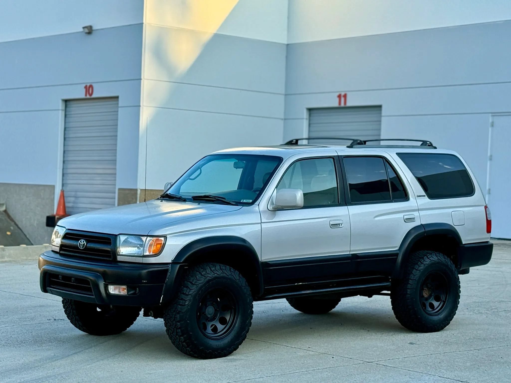 Used 1999 Toyota 4Runner Limited AWD/4WD image 4