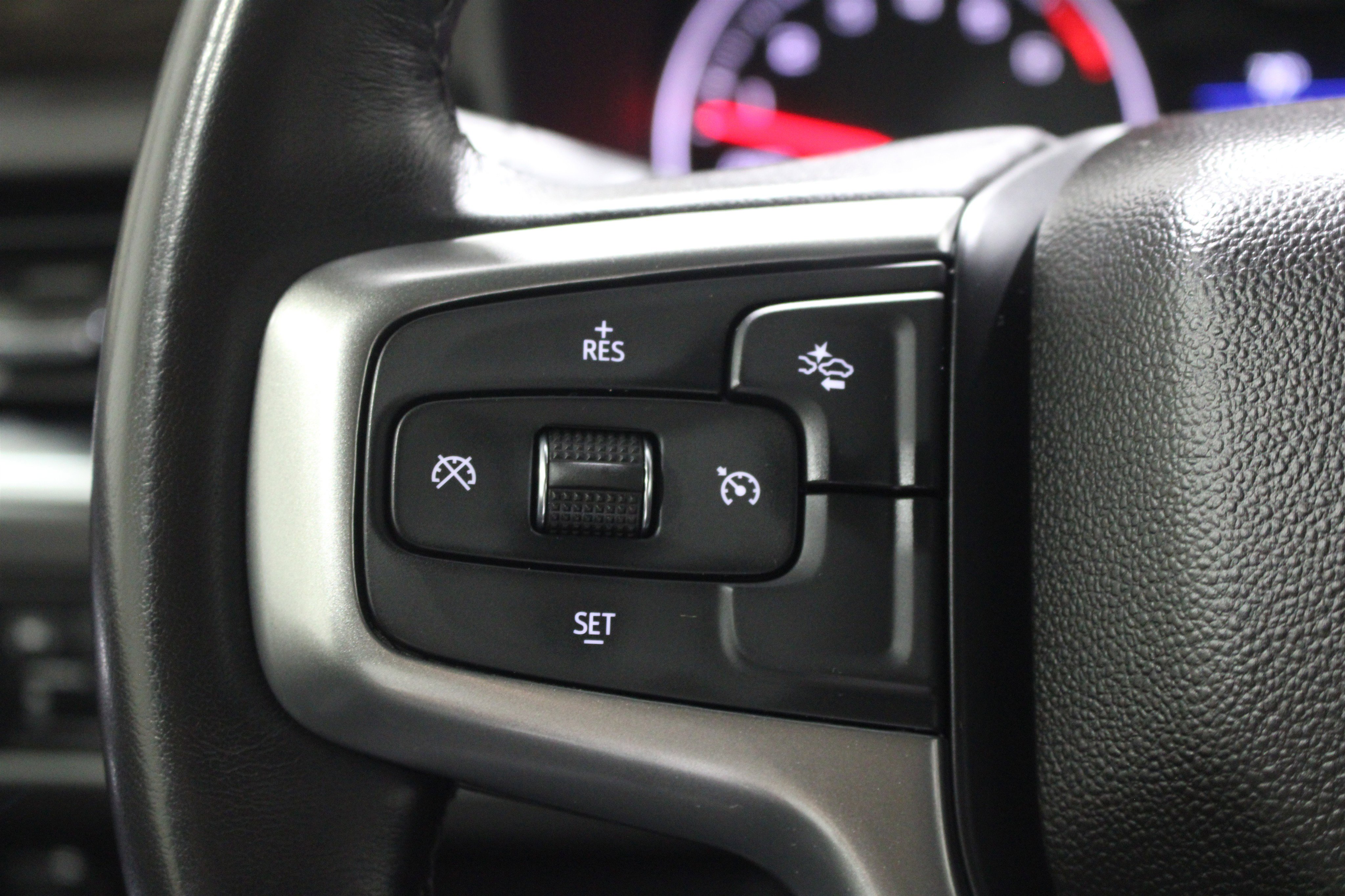 Used 2023 Chevrolet Suburban LS image 11