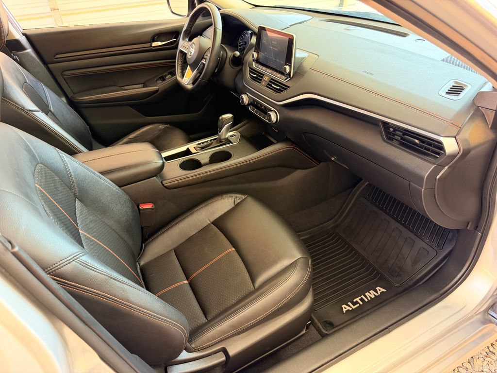 Used 2021 Nissan Altima 2.5 SR w/ SR Premium Package FWD image 26
