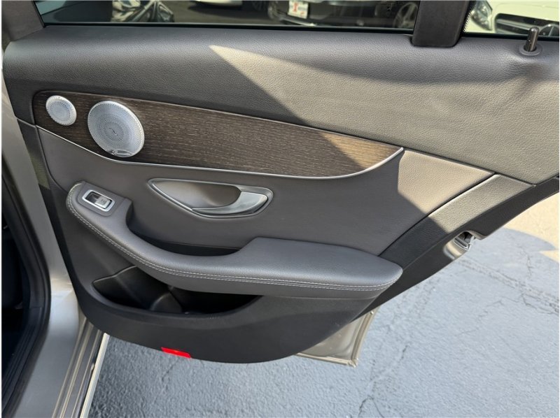 Used 2020 Mercedes-Benz C 300 Sedan w/ Premium Package image 24