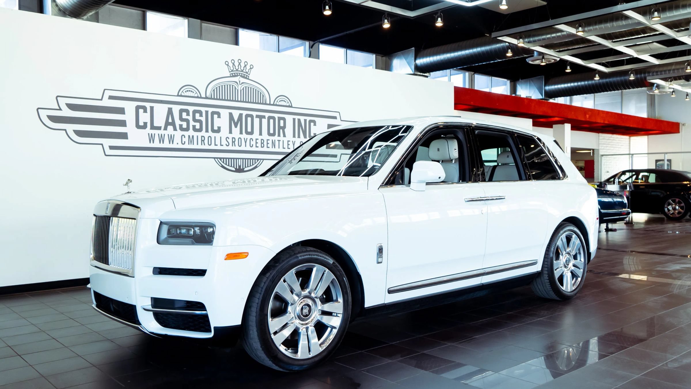 Used 2019 Rolls-Royce Cullinan AWD/4WD image 3