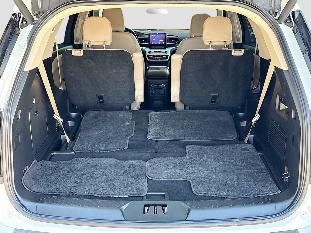 Used 2022 Ford Explorer XLT w/ Equipment Group 202A image 28