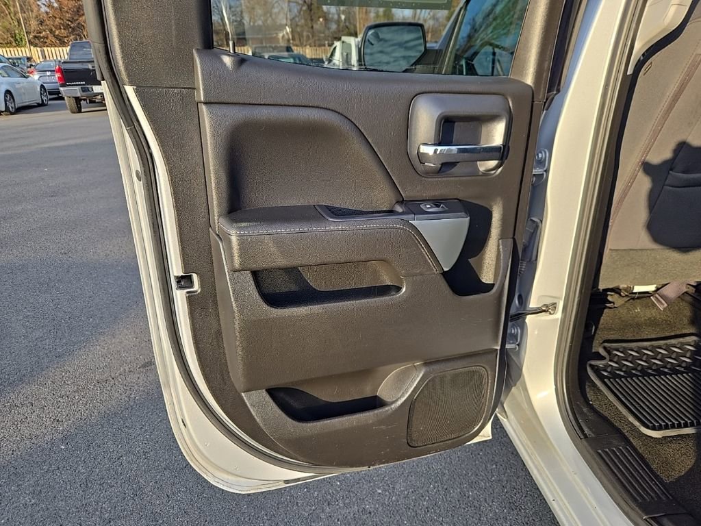 Used 2018 Chevrolet Silverado 1500 LT w/ All Star Edition image 36