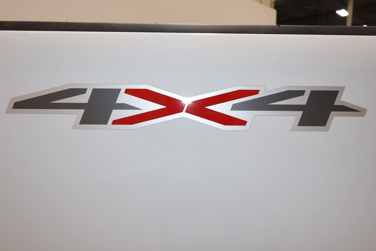 Certified 2025 Chevrolet Silverado 2500 LT w/ Convenience Package image 35