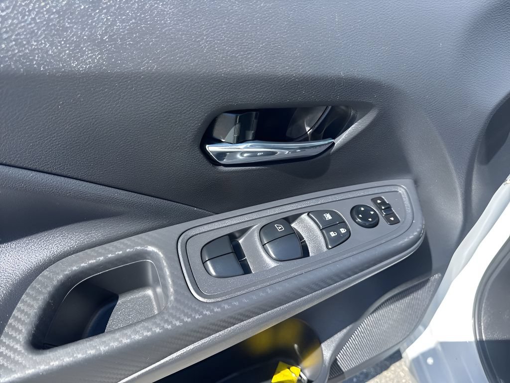 Used 2025 Nissan Versa SV FWD image 23