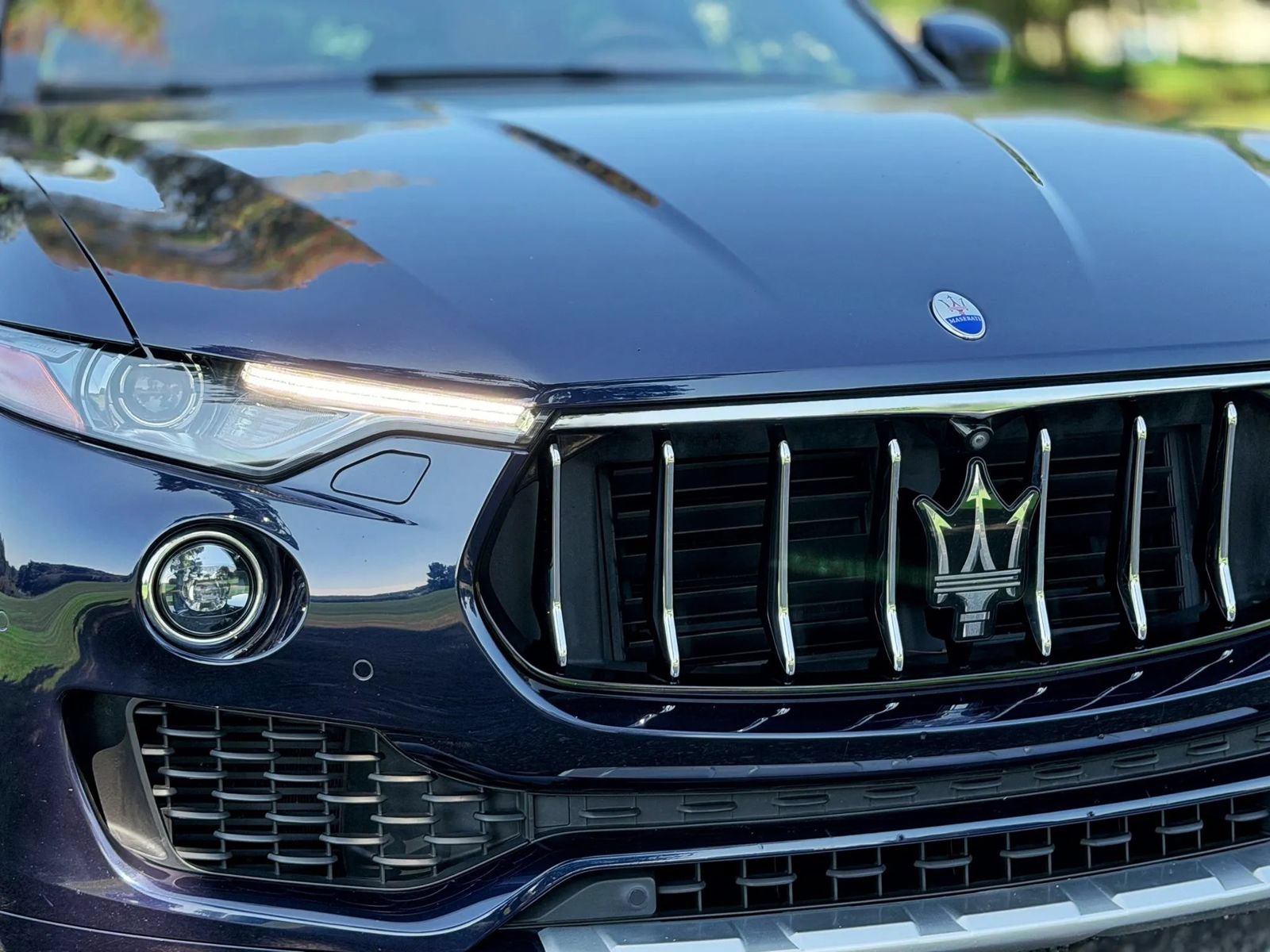 Used 2018 Maserati Levante GranLusso AWD/4WD image 4