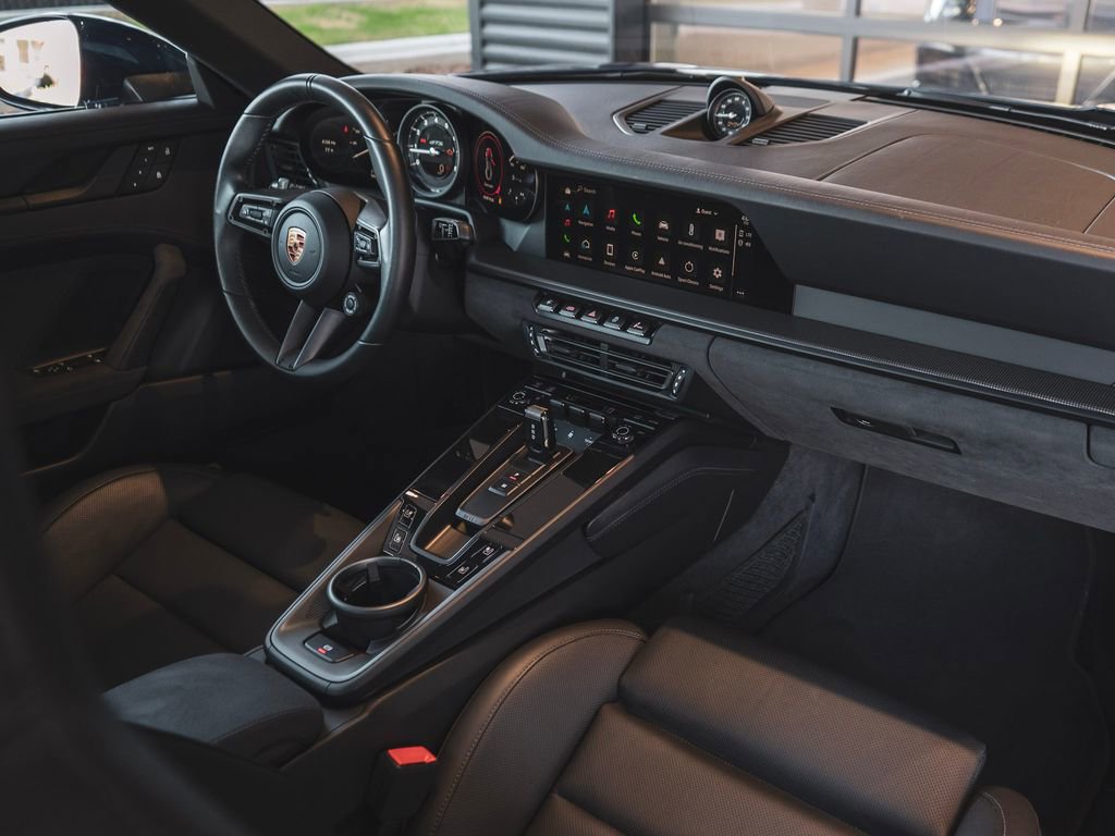 Used 2024 Porsche 911 Carrera GTS image 11