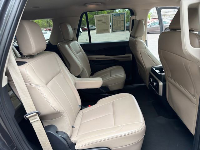 Used 2024 Ford Expedition XLT AWD/4WD image 31
