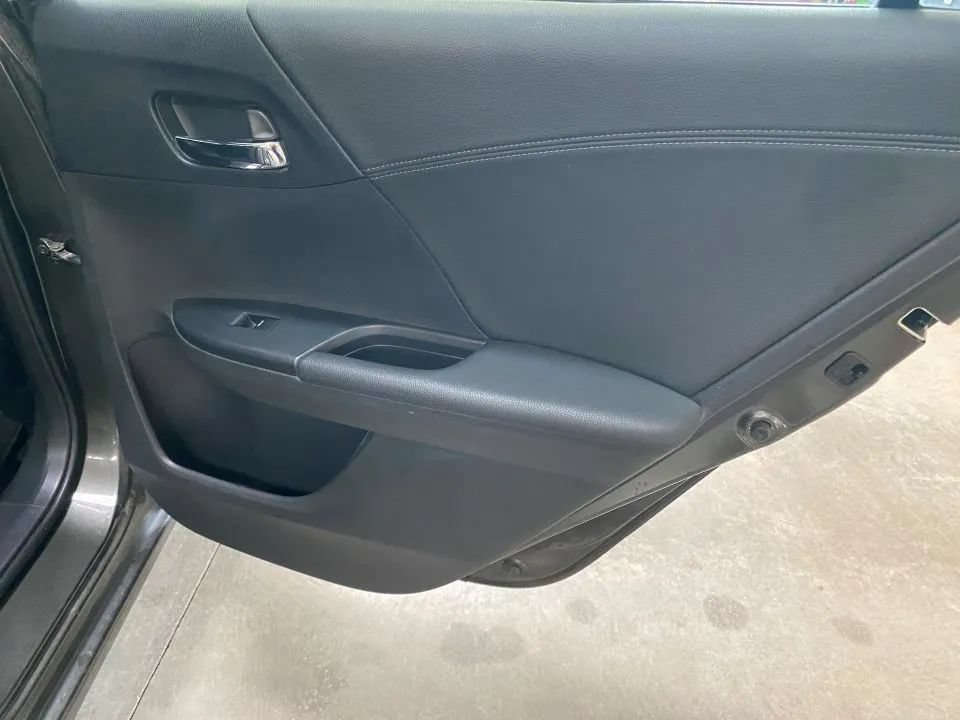 Used 2013 Honda Accord EX-L image 38