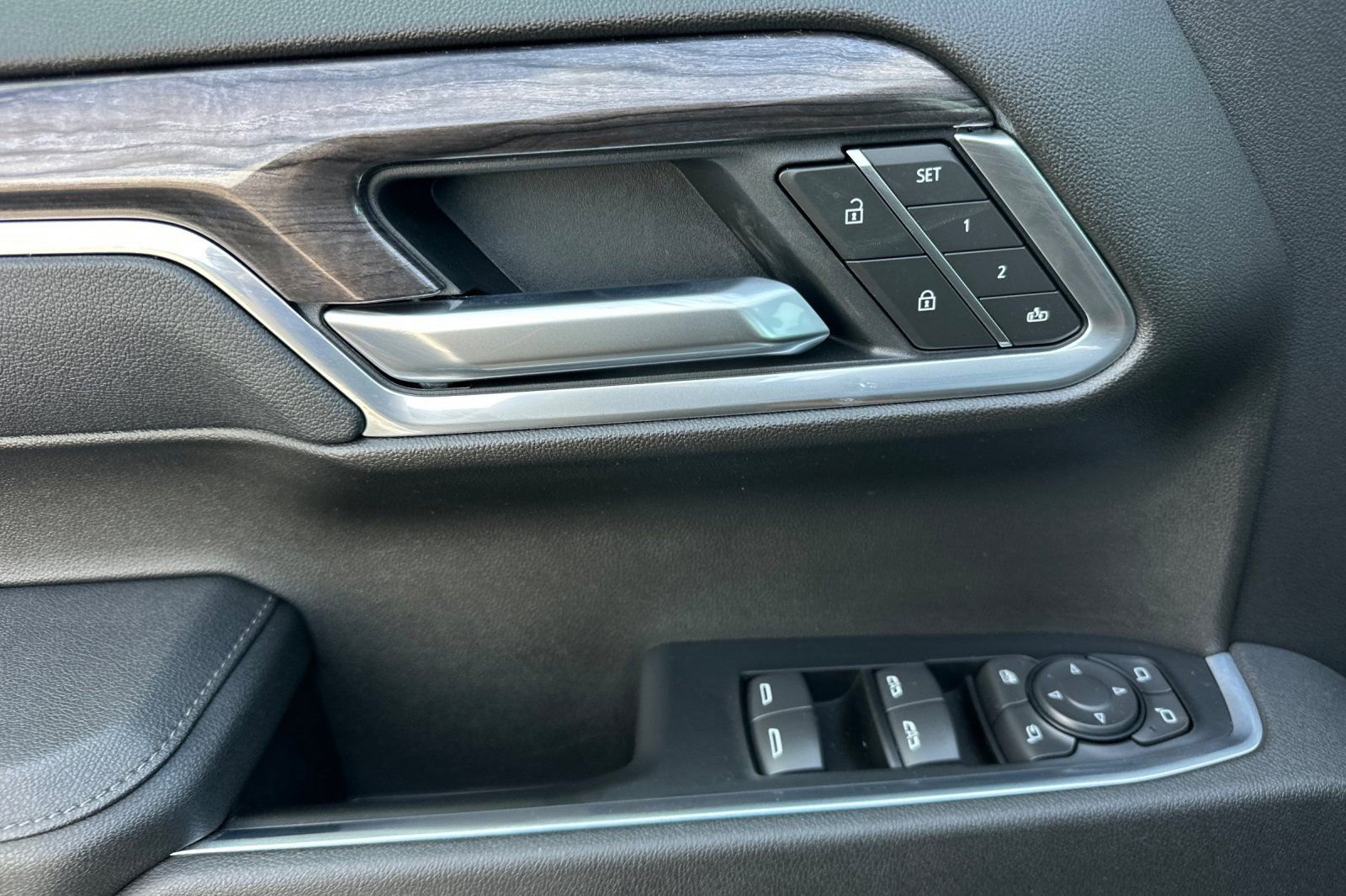 New 2026 Chevrolet Silverado 1500 LTZ w/ LTZ Premium Package image 11