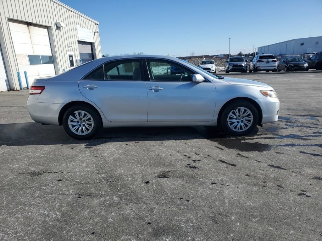 Used 2011 Toyota Camry LE image 8
