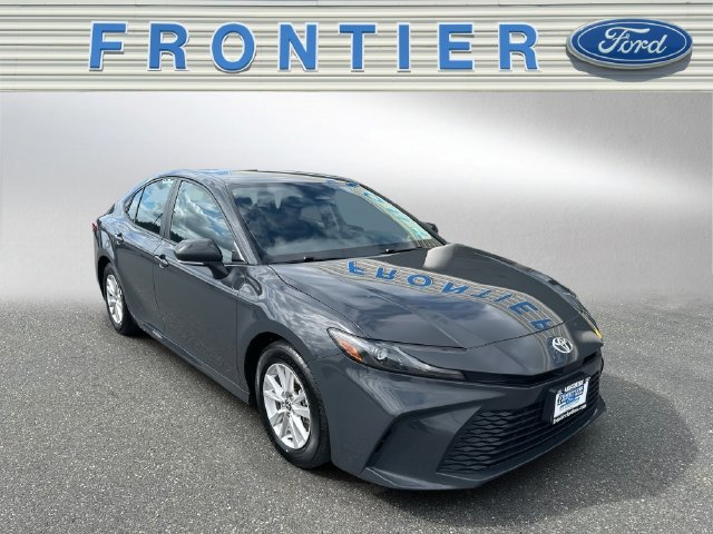 Used 2025 Toyota Camry LE FWD image 8