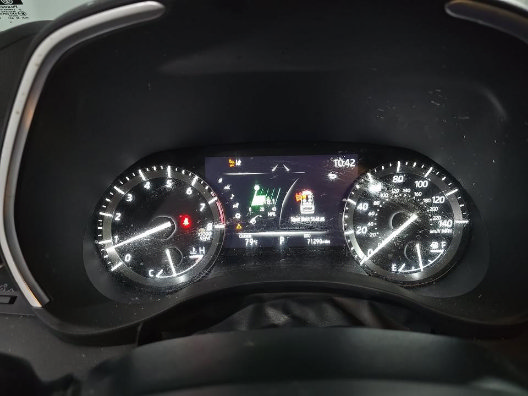 Used 2021 Toyota Highlander XLE AWD/4WD image 9