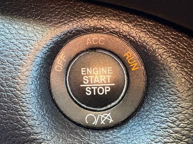 Used 2020 Jeep Cherokee Latitude Plus w/ Cold Weather Group image 23