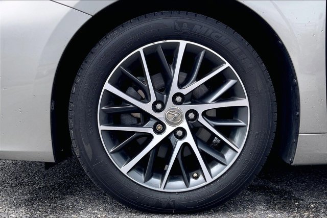 Used 2017 Lexus ES 350 w/ Luxury Package FWD image 8
