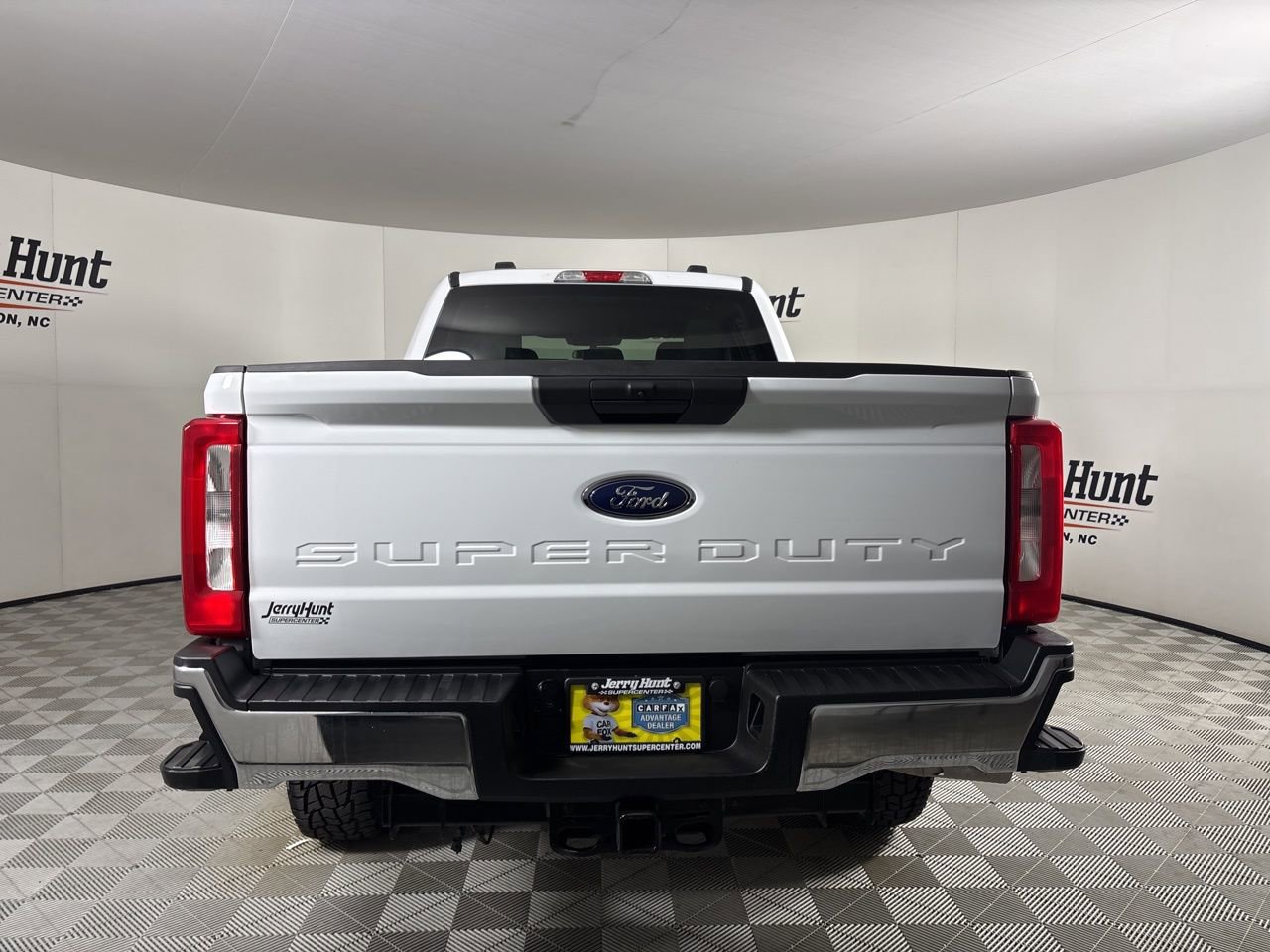 Used 2024 Ford F250 XLT w/ FX4 Off-Road Package image 5