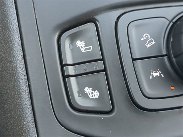 Used 2023 GMC Terrain SLT image 21