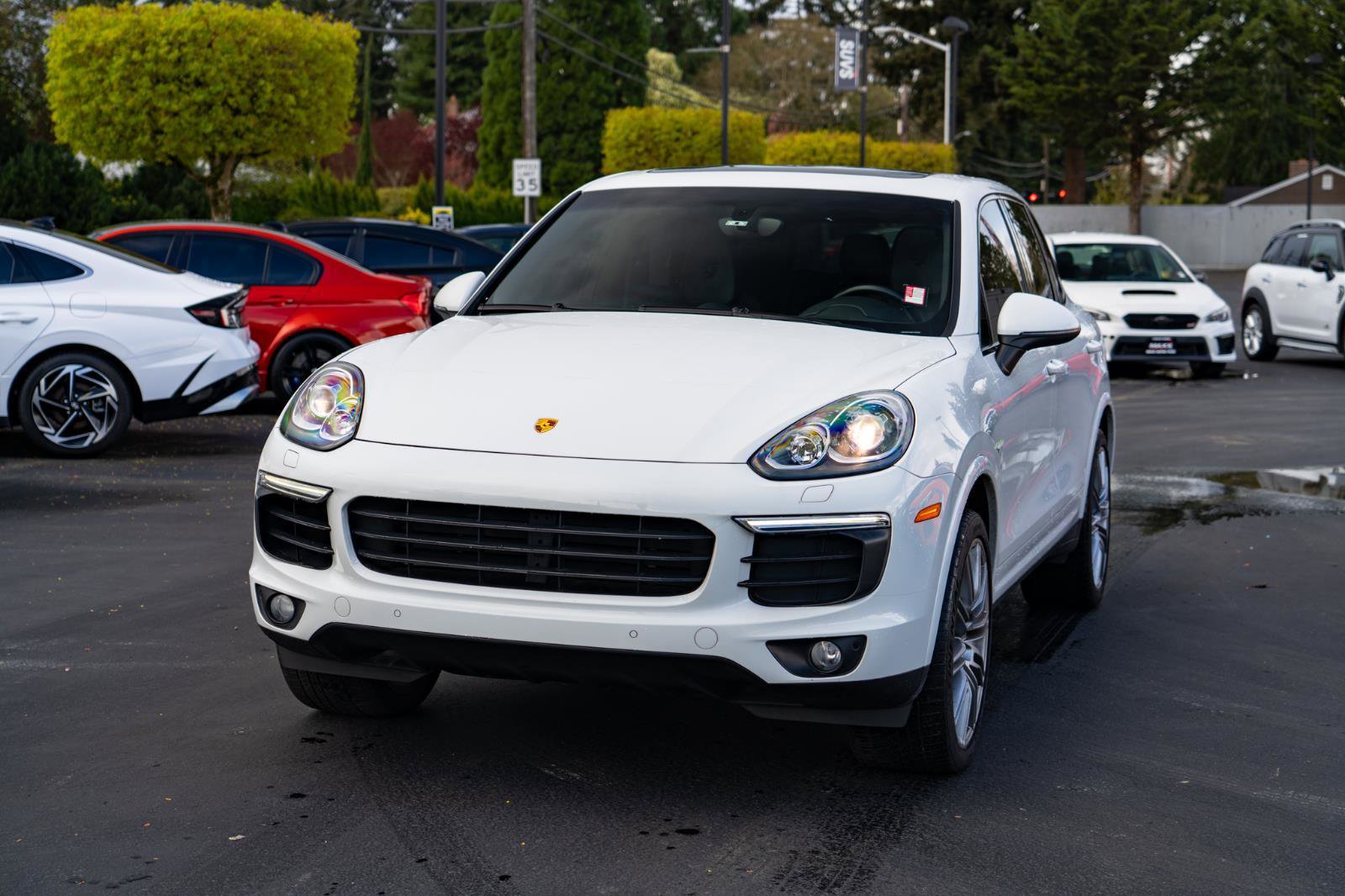 Used 2017 Porsche Cayenne S Platinum AWD/4WD image 4