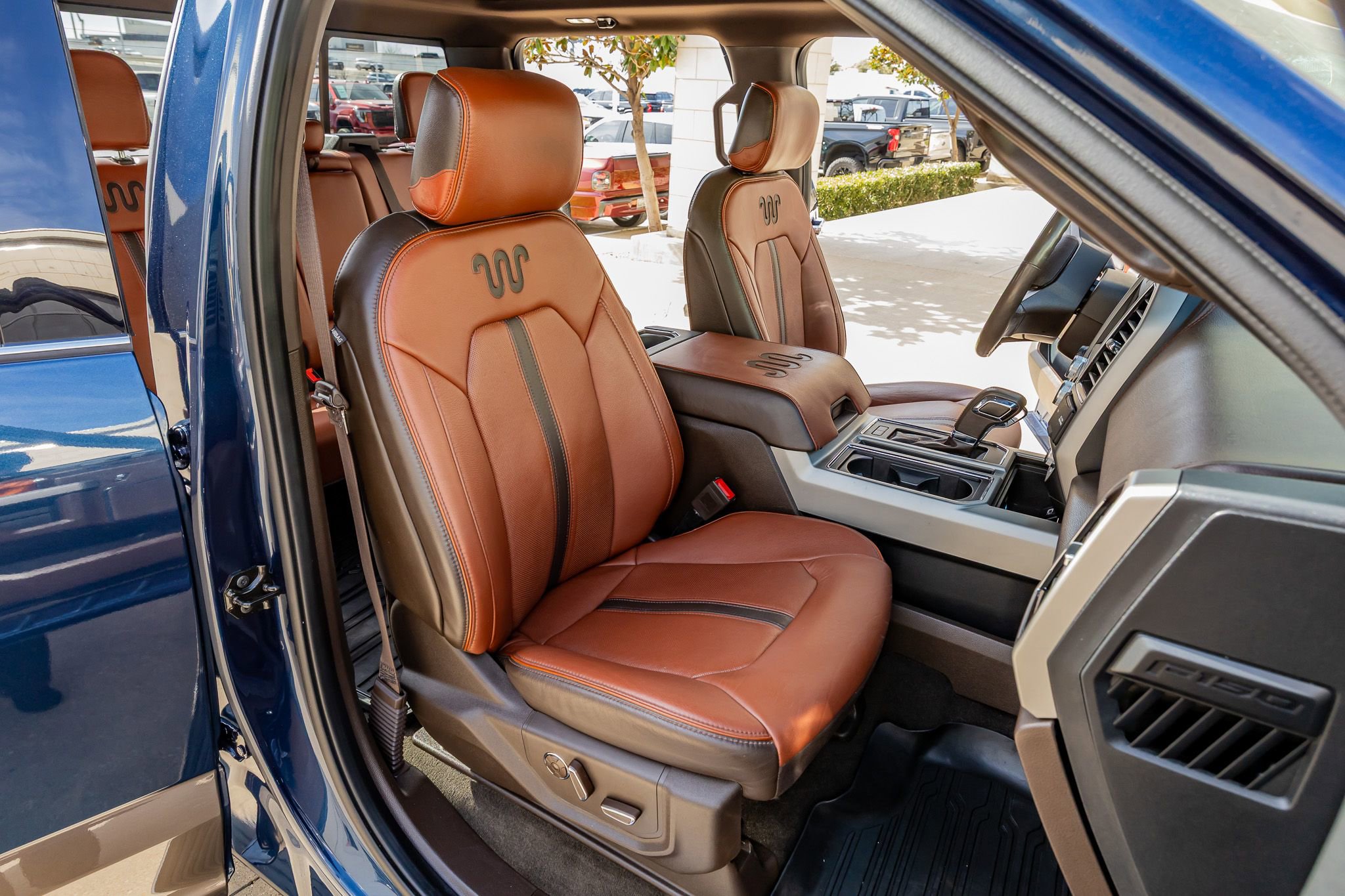 Used 2019 Ford F150 King Ranch w/ Equipment Group 601A Luxury AWD/4WD image 17