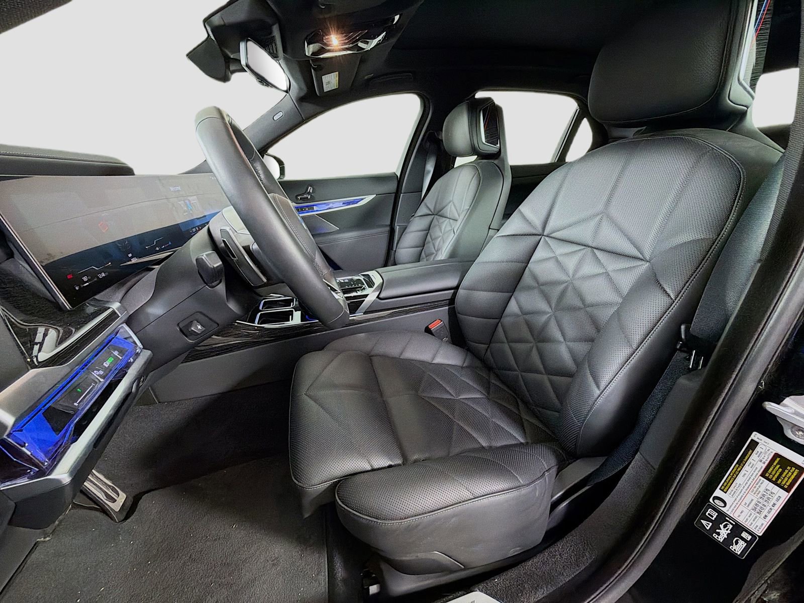 Used 2025 BMW 740i xDrive image 12