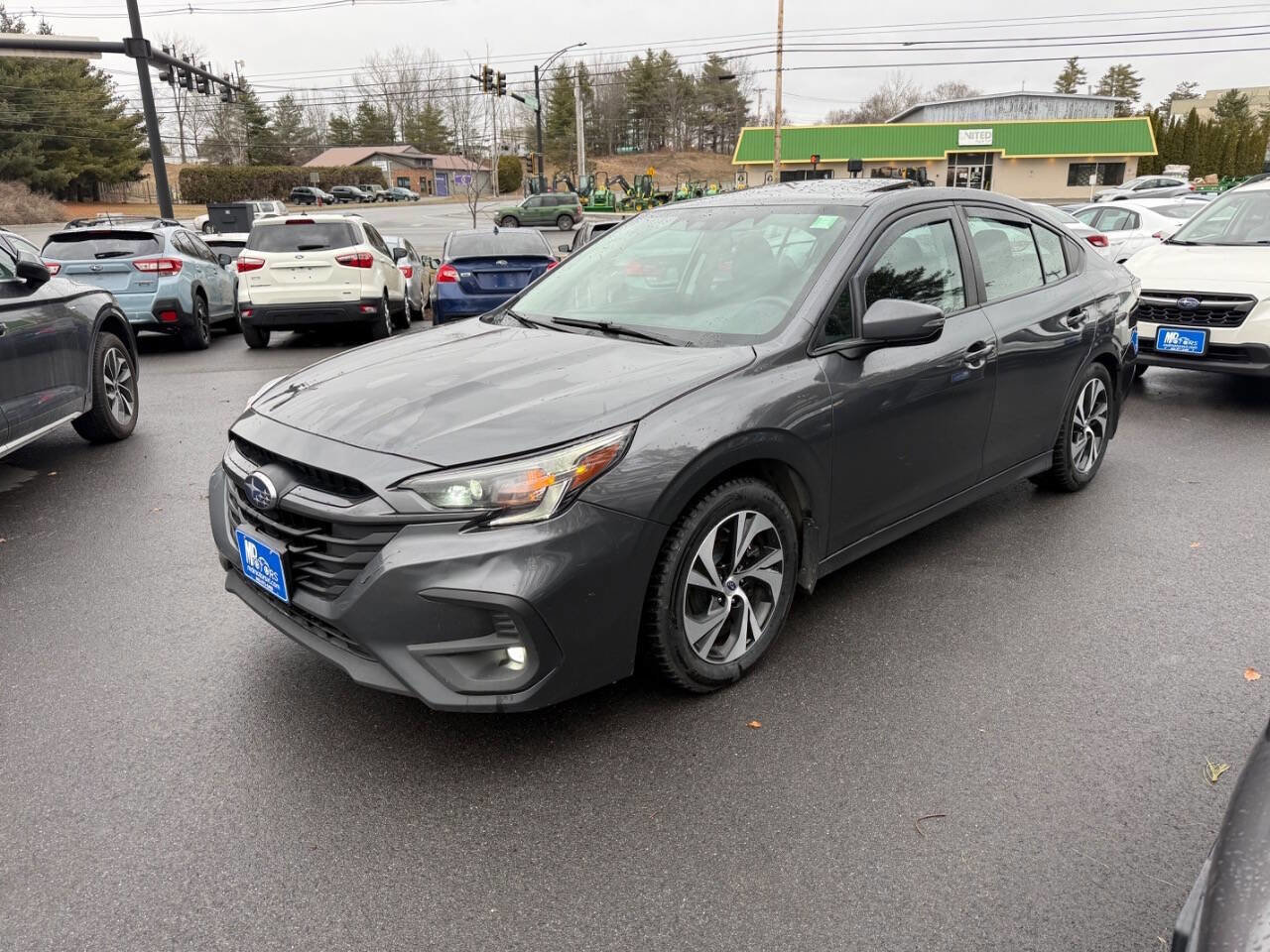 Used 2023 Subaru Legacy Premium AWD/4WD image 2