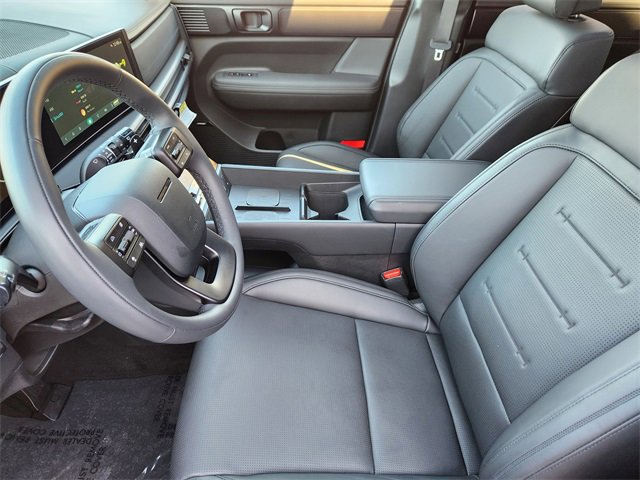 Certified 2025 Hyundai Santa Fe Calligraphy image 9