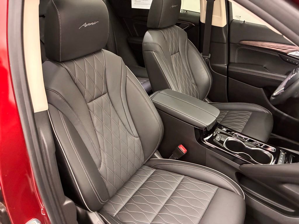 Used 2023 Buick Envision Avenir image 29