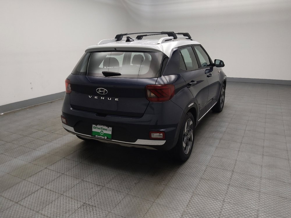 Used 2021 Hyundai Venue FWD image 9