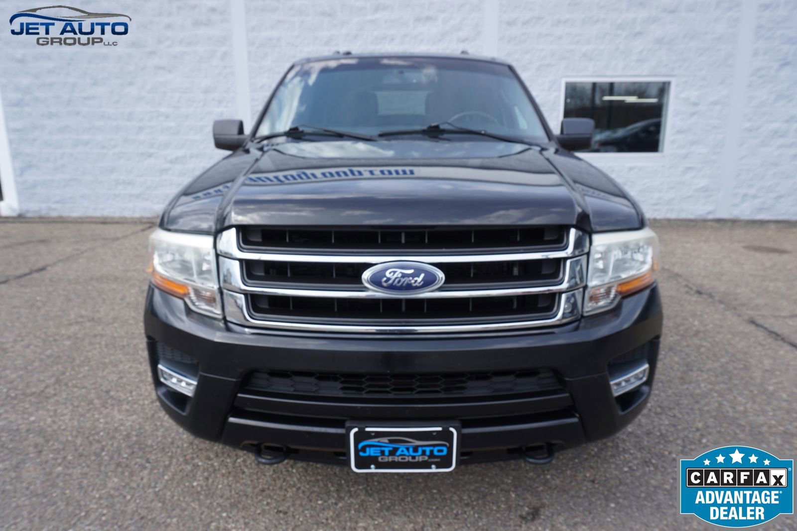 Used 2015 Ford Expedition EL XLT image 2