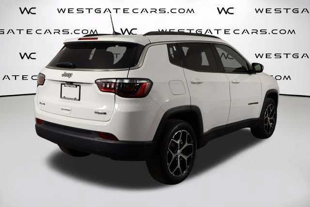 Used 2024 Jeep Compass Latitude AWD/4WD image 44