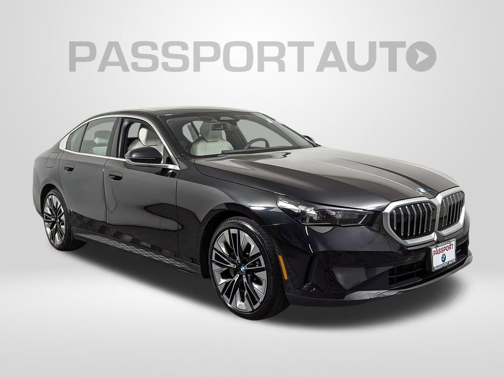 Used 2025 BMW 530i xDrive image 8