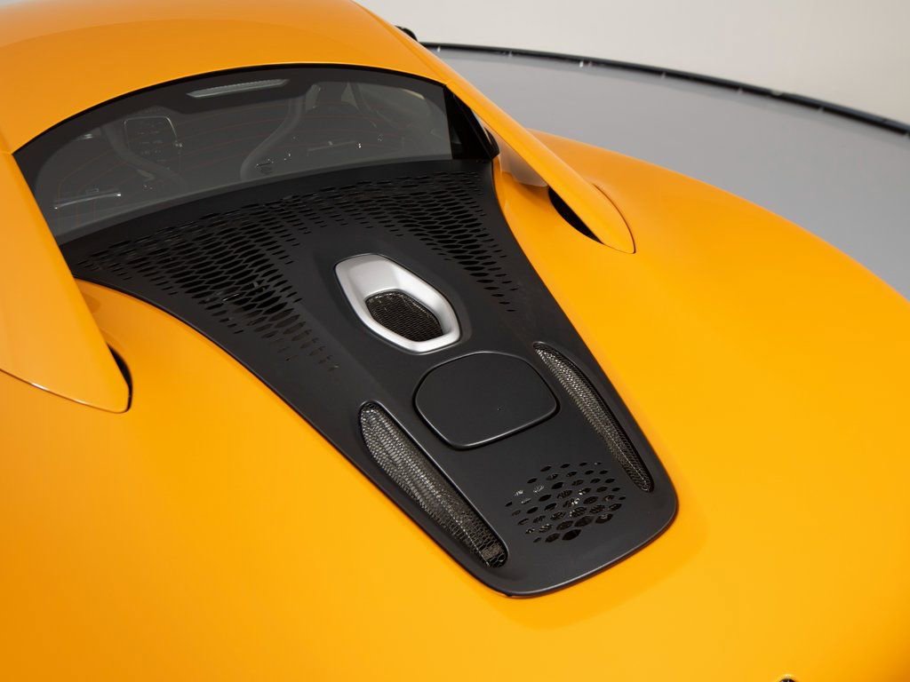 Used 2023 McLaren Artura image 40
