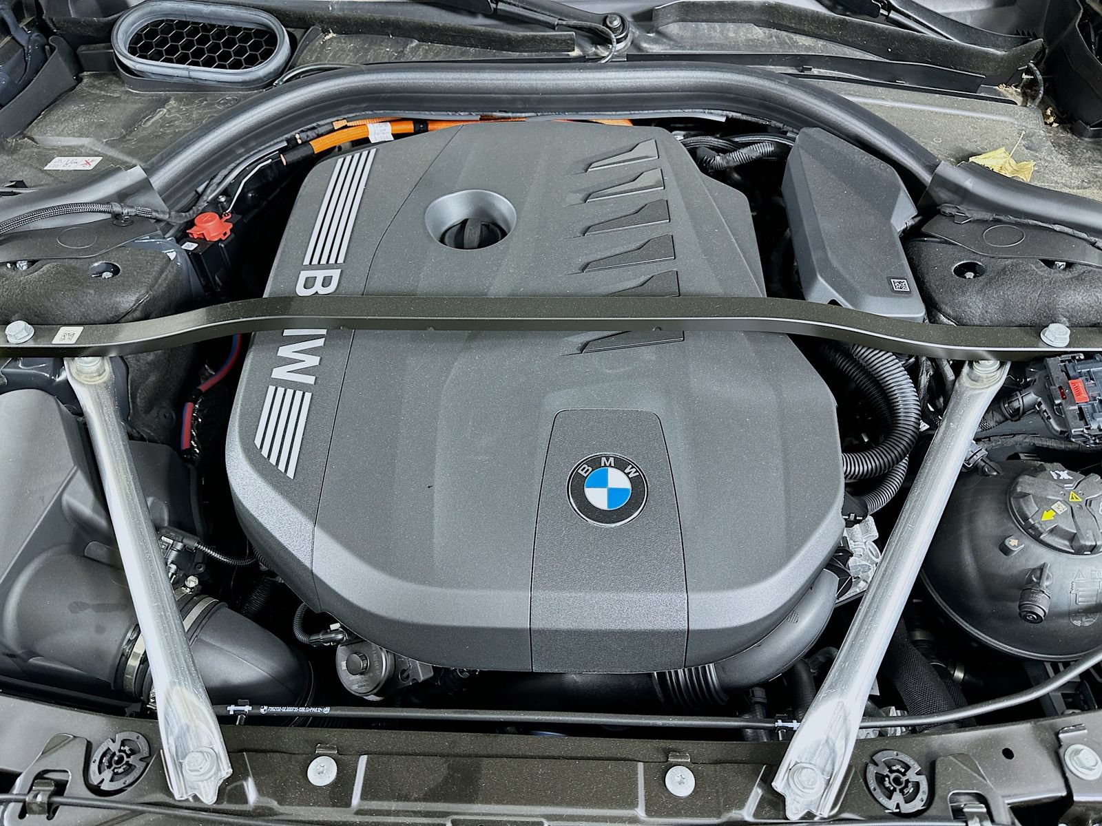 New 2026 BMW 750e xDrive w/ Executive Package AWD/4WD image 13