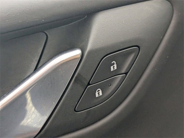 Used 2023 GMC Yukon Denali Ultimate image 11