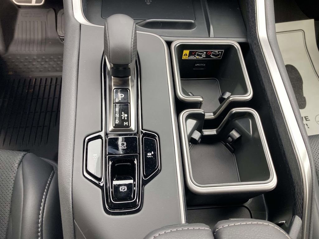 New 2026 Lexus TX 500h AWD image 16