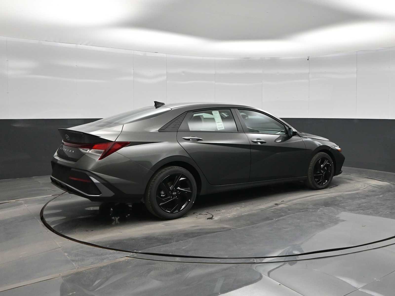 New 2026 Hyundai Elantra Sport FWD image 8