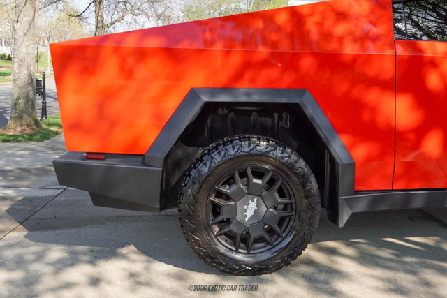 Used 2024 Tesla Cybertruck Cyberbeast AWD/4WD image 10