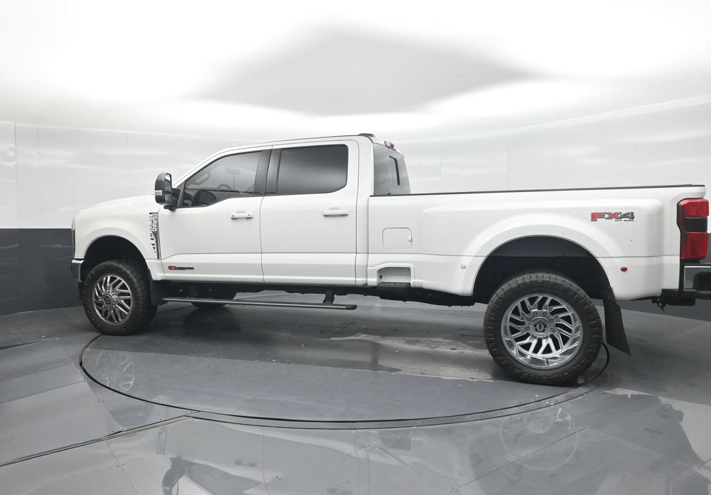 Used 2025 Ford F350 Lariat w/ Lariat Ultimate Package AWD/4WD image 29
