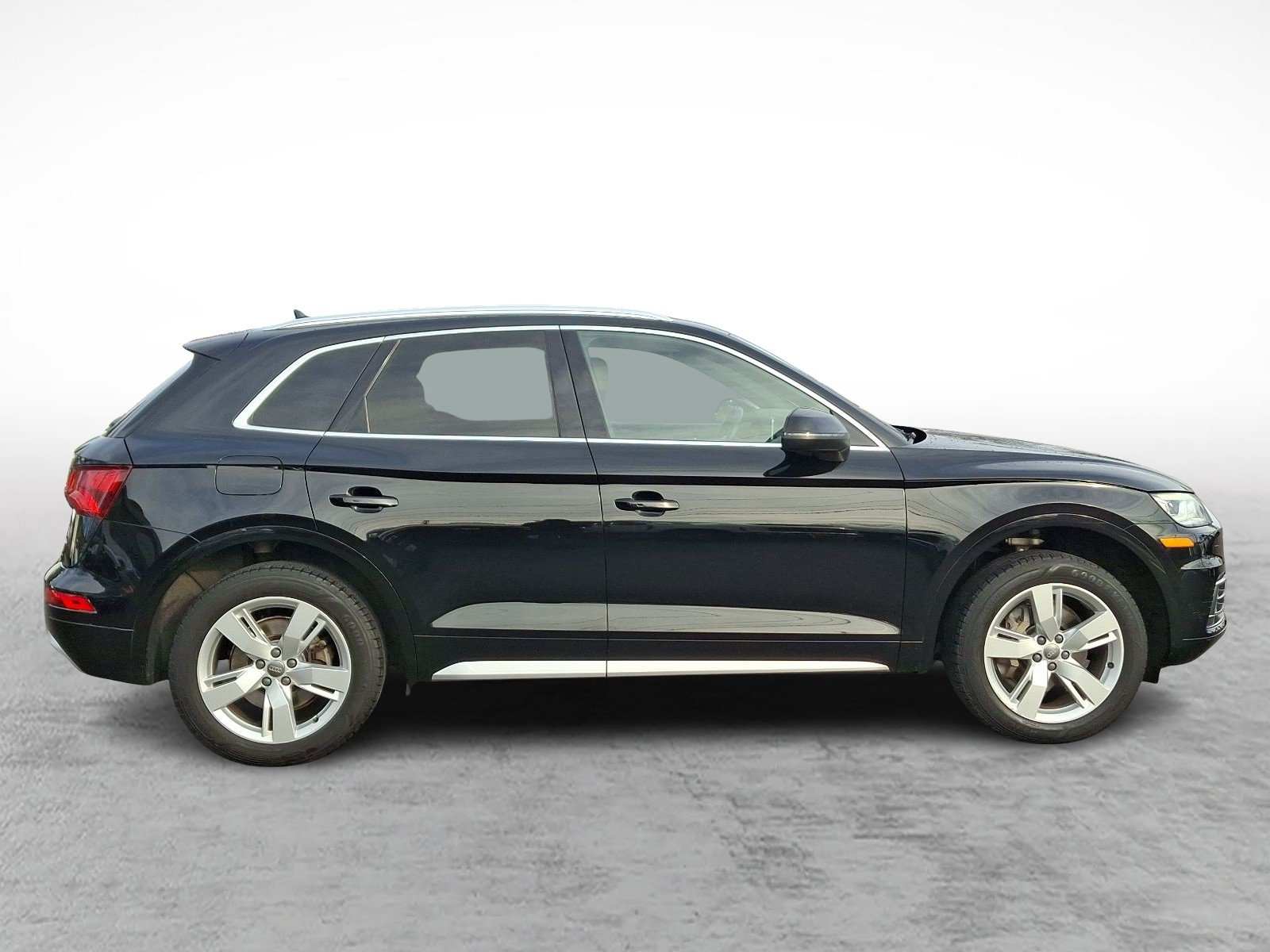 Used 2019 Audi Q5 2.0T Premium Plus w/ Premium Plus Package AWD/4WD image 7