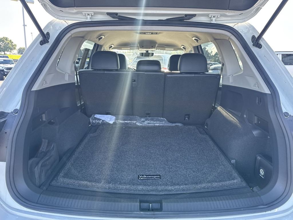 Used 2021 Volkswagen Tiguan SE AWD/4WD image 22