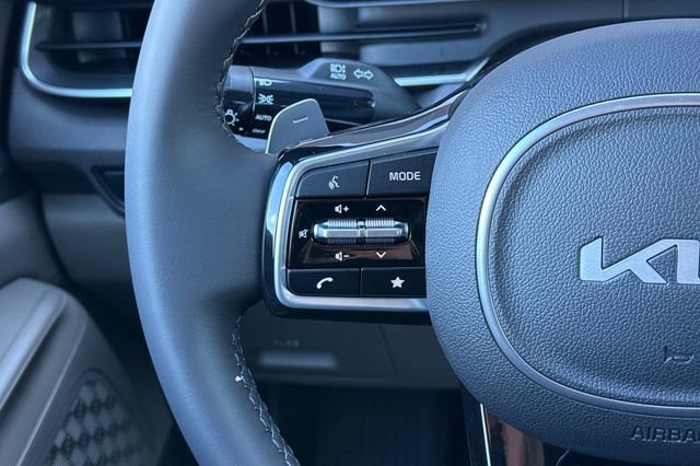 New 2026 Kia Carnival EX FWD image 30